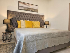 Memel Stay apartments, Self check - in- Nemokamas parkingas Klaipeda